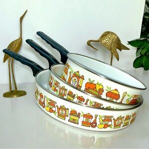 v i n t a g e :: 3 Vibrant Midcentury Enamel Pans Pot Cookware